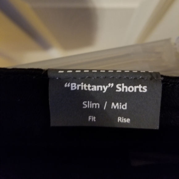 "Tractr" Brittany Shorts Black Frayed Size 16 NWT - Picture 6 of 8